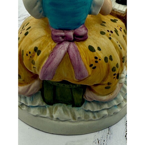 Girl Playing The Piano Music Box By Lefton Hand painted - Picture 13 of 16